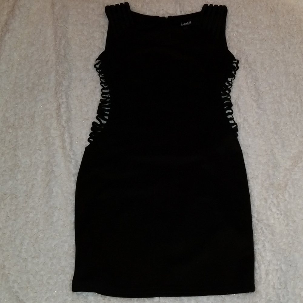 Side cutout strappy mini dress